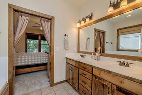 Hickory Hideaway - Communal Pool Access