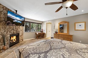 Heavenly Haven - Hot Tub + Seasonal HOA Pool