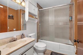 Immersed in Nature! Manzanita Cabin W/hot Tub