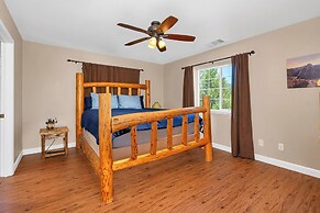 Immersed in Nature! Manzanita Cabin W/hot Tub