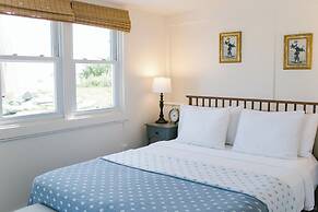 Admirals Quarters Inn