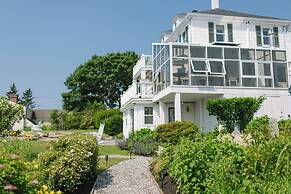 Admirals Quarters Inn