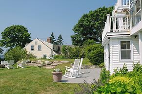 Admirals Quarters Inn