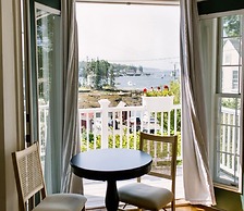 Admirals Quarters Inn
