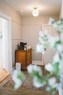 Admirals Quarters Inn