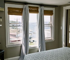 Admirals Quarters Inn
