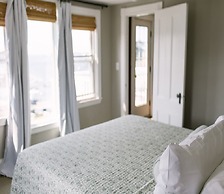 Admirals Quarters Inn