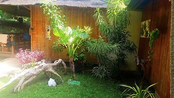 Camotes hidden huts-rooms-bar-restaurant