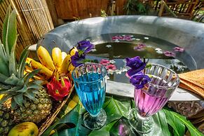 Camotes hidden huts-rooms-bar-restaurant