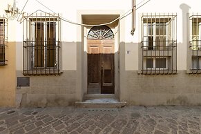 Boboli Suite-hosted by Sweetstay