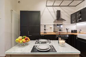 Boboli Suite-hosted by Sweetstay