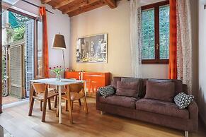 Cellini Flat Florence-hosted by Sweetstay