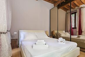 Cellini Flat Florence-hosted by Sweetstay