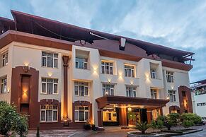Hotel The Pearl By DLS Hotels