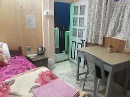 Goroomgo Smriya Homestay Darjeeling