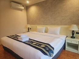 Patong Central Residence & Apartment