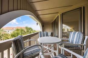 Ocean Hibiscus Oceanfront Resort