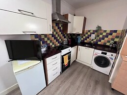 Inviting 1-bed Apartment in Ilford