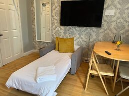 Beautiful Studio Apartment in Central London
