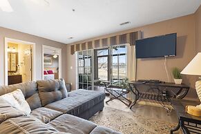 Pondview Cityscape - Best of Branson!