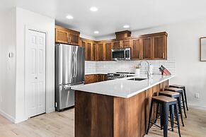 Redmond Getaway Hub Adventure Awaits!