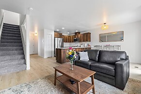 Redmond Getaway Hub Adventure Awaits!