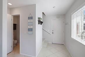 Seafaring Sweet Dreams 5 Minute Walk to Beach!