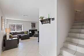 Seafaring Sweet Dreams 5 Minute Walk to Beach!