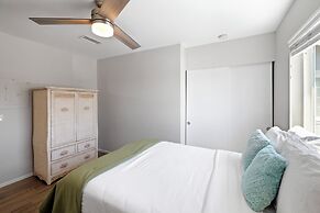 Seafaring Sweet Dreams 5 Minute Walk to Beach!