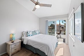 Seafaring Sweet Dreams 5 Minute Walk to Beach!