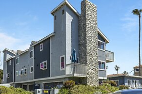 Seafaring Sweet Dreams 5 Minute Walk to Beach!