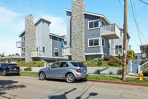 Seafaring Sweet Dreams 5 Minute Walk to Beach!