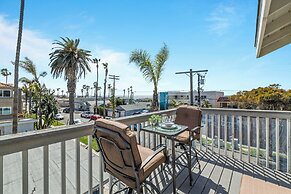 Seafaring Sweet Dreams 5 Minute Walk to Beach!