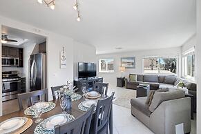 Seafaring Sweet Dreams 5 Minute Walk to Beach!