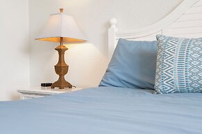 Stone Cliff Relaxation w/ Resort Amenities!