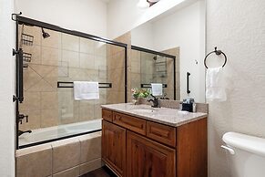 Stone Cliff Relaxation w/ Resort Amenities!