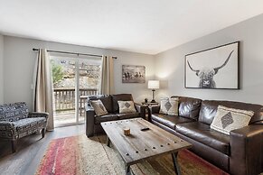 Stonewall Haven - Dual Condos!