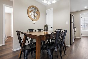 Stonewall Haven - Dual Condos!