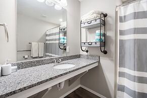 Stonewall Haven - Dual Condos!