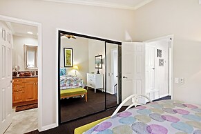 Sunkist at 411 - Community Pool