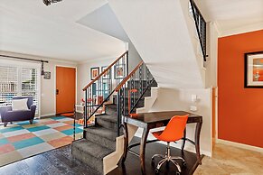 Sunkist at 411 - Community Pool