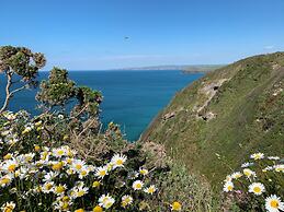 St. Kew Shepherd Huts