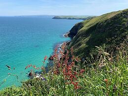 St. Kew Shepherd Huts