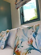 St. Kew Shepherd Huts