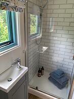 St. Kew Shepherd Huts