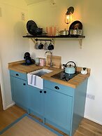 St. Kew Shepherd Huts