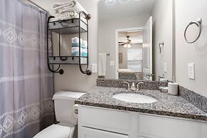 Urban Farmhouse - Refreshing Pool!