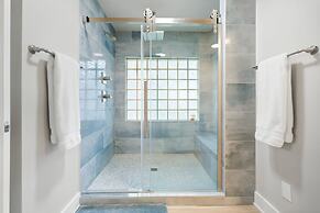 Waterside Dream - Waterfront Home on Lake LBJ