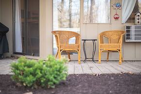 Windmill Cottage at Abbey Springs Near Lake & Shops!