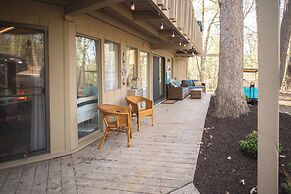 Windmill Cottage at Abbey Springs Near Lake & Shops!